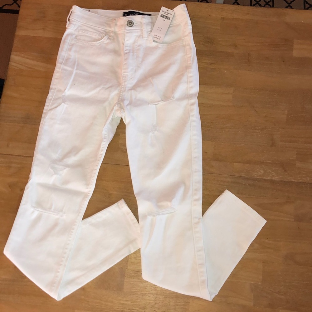 White brand new Hollister ripped jeans
